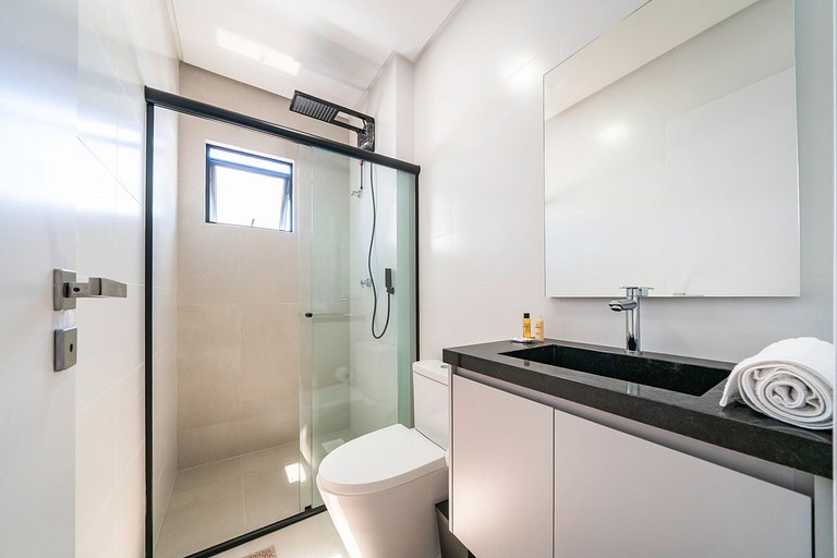 515 - Flat Moderno e Bem Localizado a 120 metros da praia de