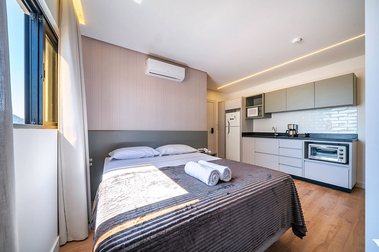 515 - Flat Moderno e Bem Localizado a 120 metros da praia de