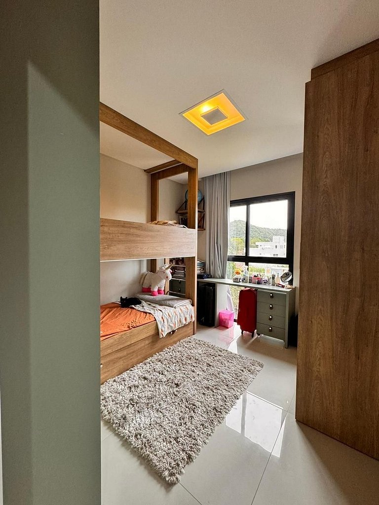 Apto Moderno com 2 Suítes e Cozinha Gourmet