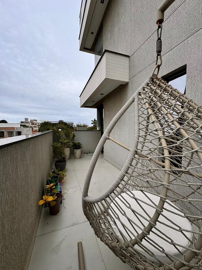 Apto Moderno com 2 Suítes e Cozinha Gourmet