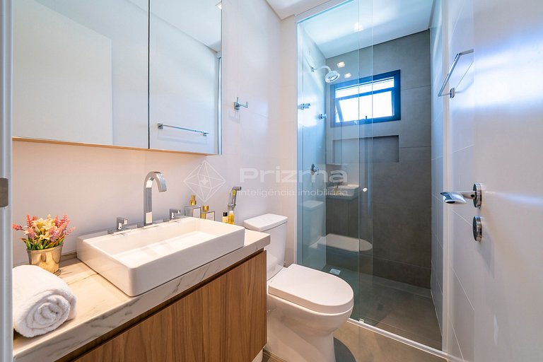 Apartamento Confortável com Duas Suítes na Praia do Mariscal