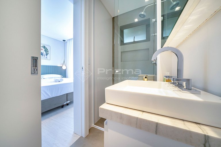 Apartamento Confortável com Duas Suítes na Praia do Mariscal