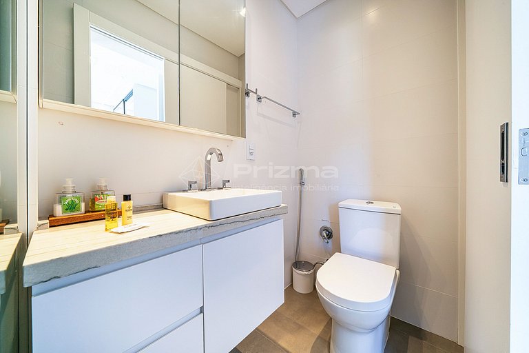 Apartamento Confortável com Duas Suítes na Praia do Mariscal