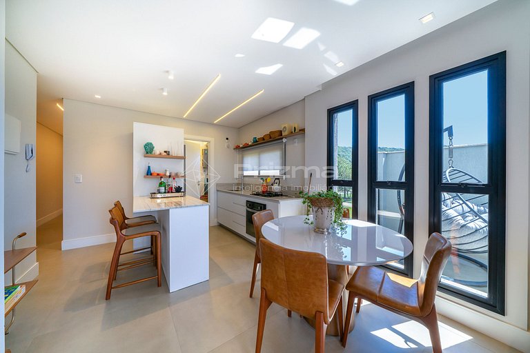 Apartamento Confortável com Duas Suítes na Praia do Mariscal