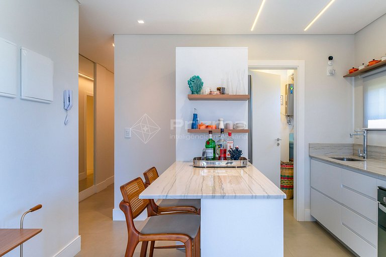 Apartamento Confortável com Duas Suítes na Praia do Mariscal