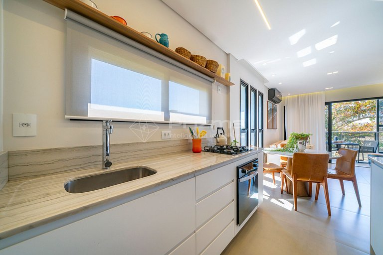 Apartamento Confortável com Duas Suítes na Praia do Mariscal