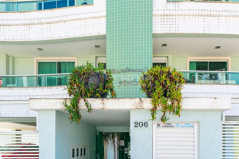 Ótimo apartamento na praia de Bombas