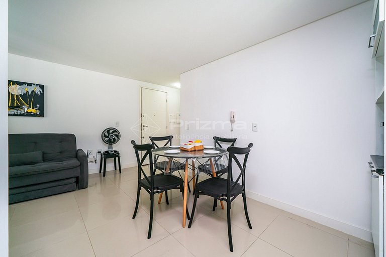 Ótimo apartamento na praia de Bombas