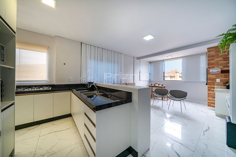 Excelente Apartamento na Praia de Mariscal
