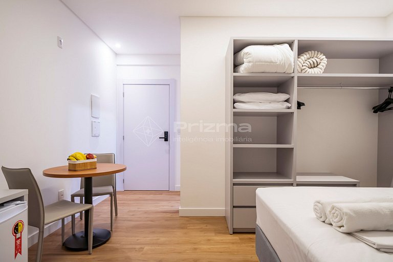 416 - Ótima Suíte em Localização Incrível - Praia de Bombinh