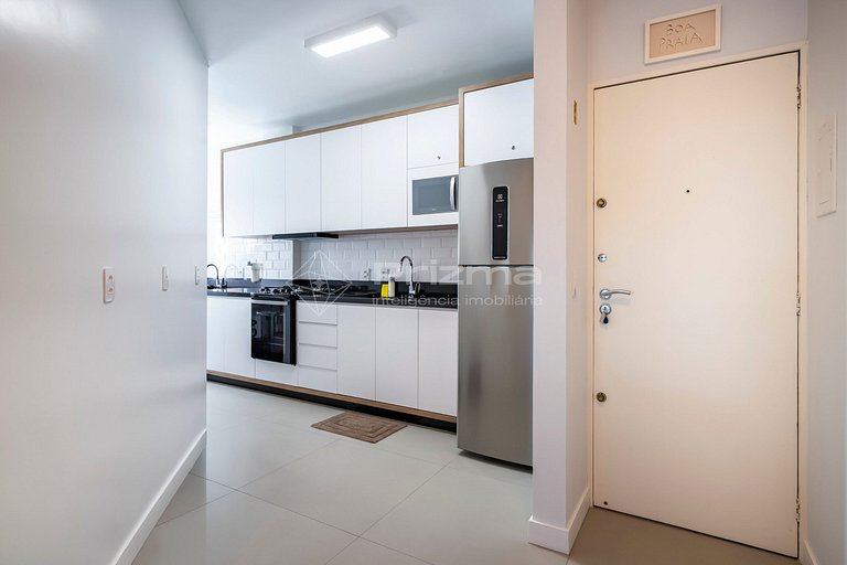 Recém reformado - com vista pro mar de Bombas