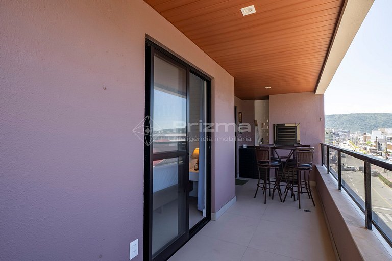 Recém reformado - com vista pro mar de Bombas