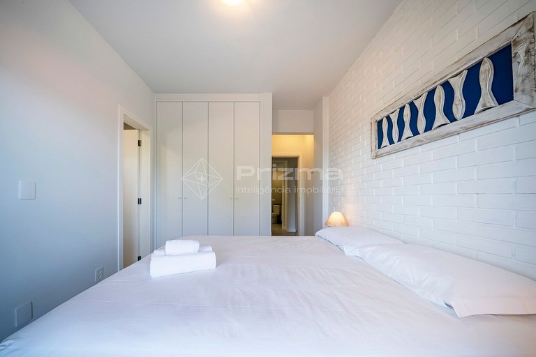 Recém reformado - com vista pro mar de Bombas