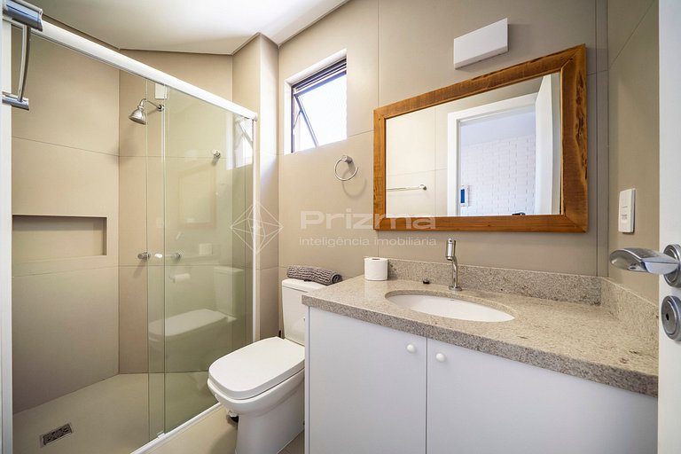 Recém reformado - com vista pro mar de Bombas