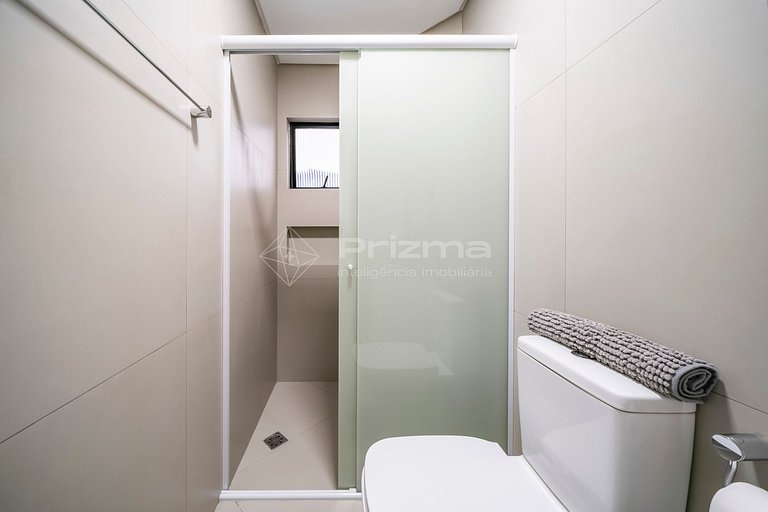 Recém reformado - com vista pro mar de Bombas