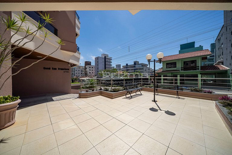 Recém reformado - com vista pro mar de Bombas