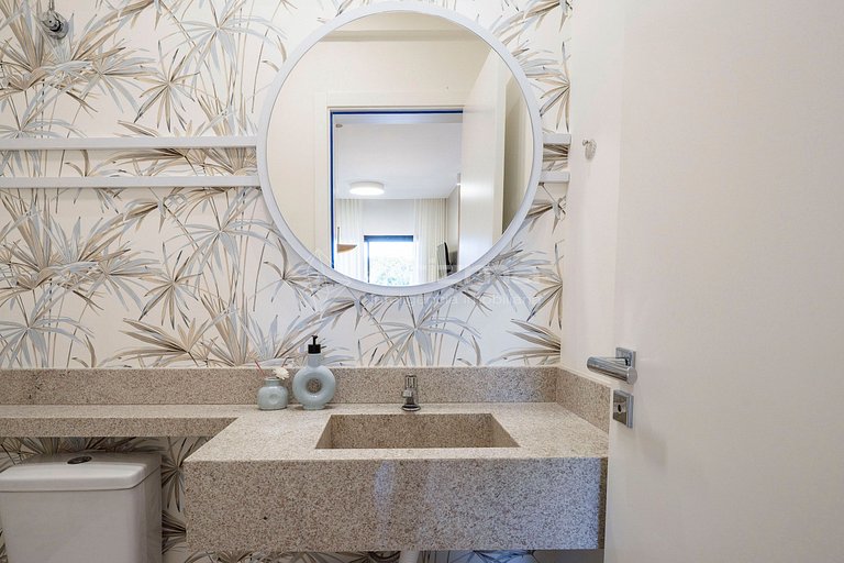 Lindo Apartamento- Condomínio com Piscina e Academia- Excele