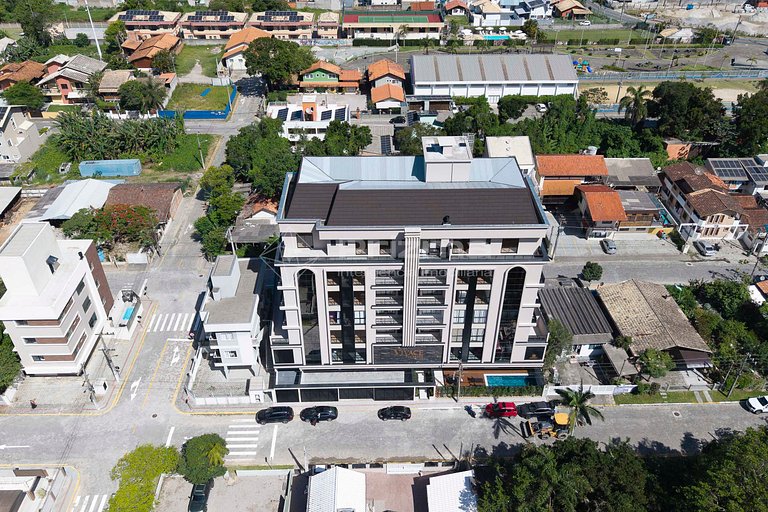 Lindo Apartamento- Condomínio com Piscina e Academia- Excele