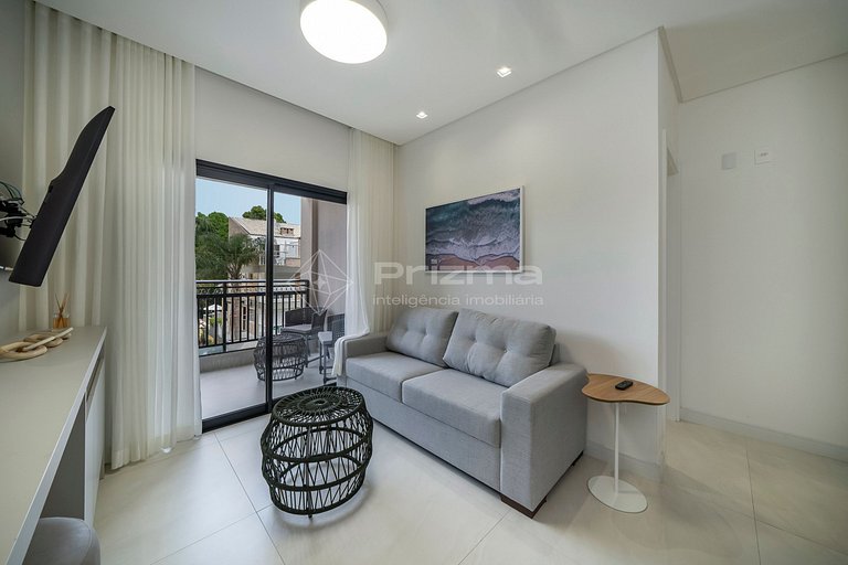 Lindo Apartamento Condomínio com Piscina