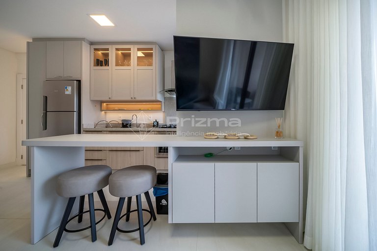 Lindo Apartamento Condomínio com Piscina