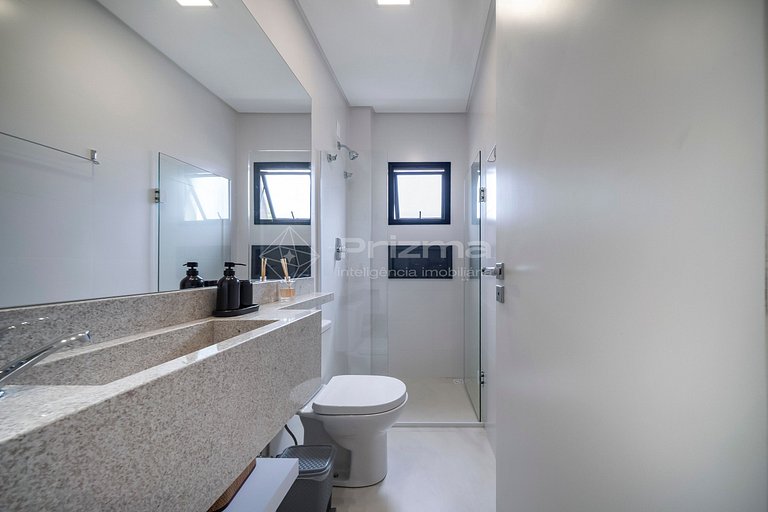 Lindo Apartamento Condomínio com Piscina