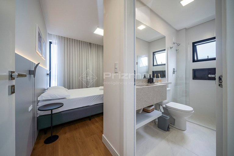 Lindo Apartamento Condomínio com Piscina