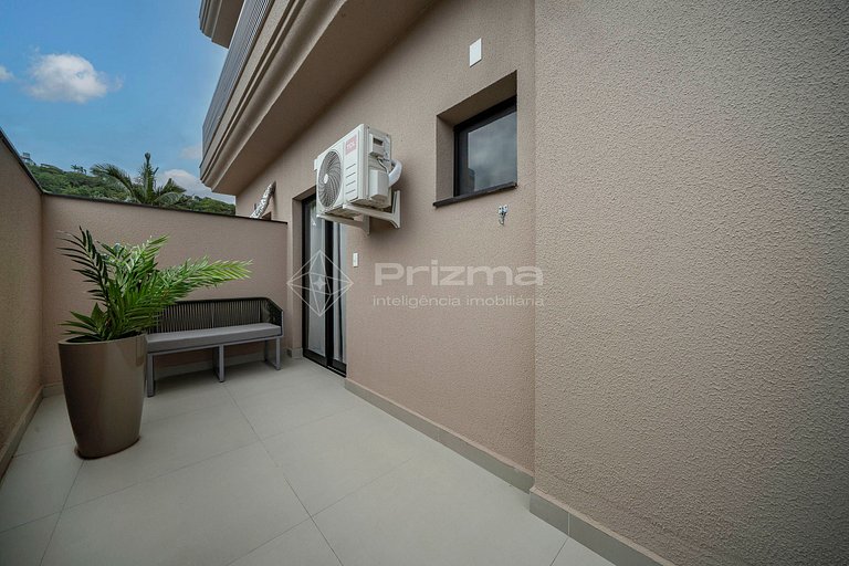 Lindo Apartamento Condomínio com Piscina