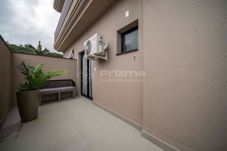 Lindo Apartamento Condomínio com Piscina