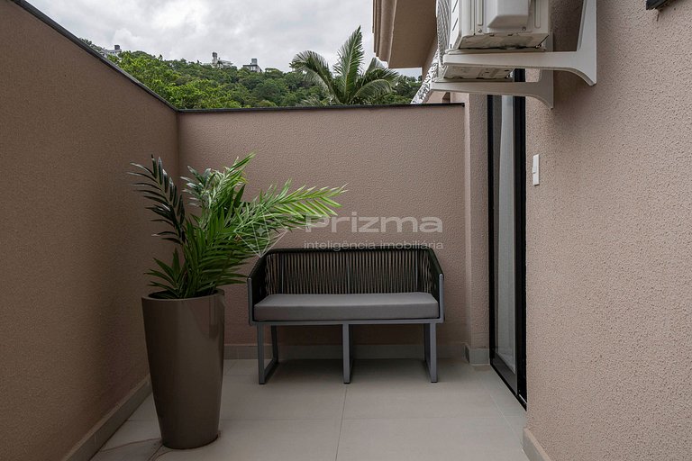 Lindo Apartamento Condomínio com Piscina