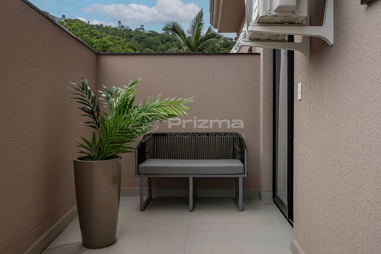 Lindo Apartamento Condomínio com Piscina