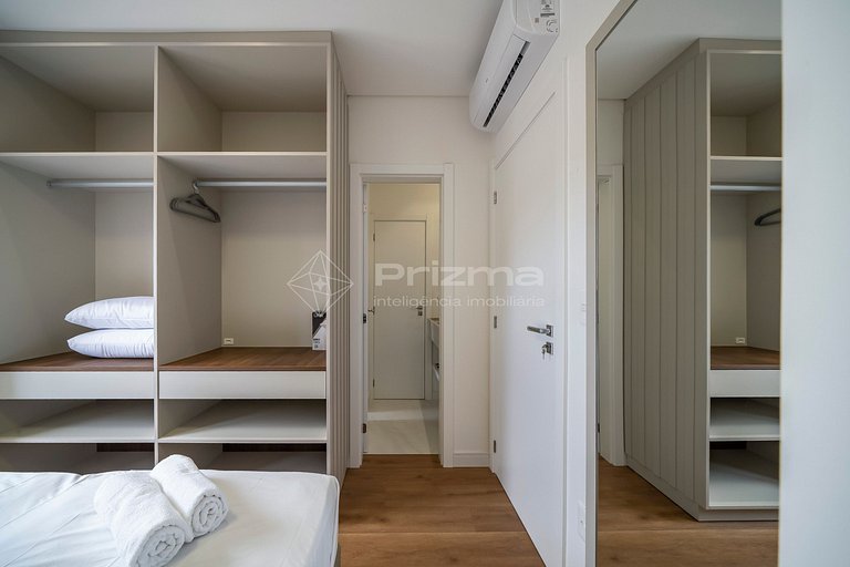 Lindo Apartamento Condomínio com Piscina