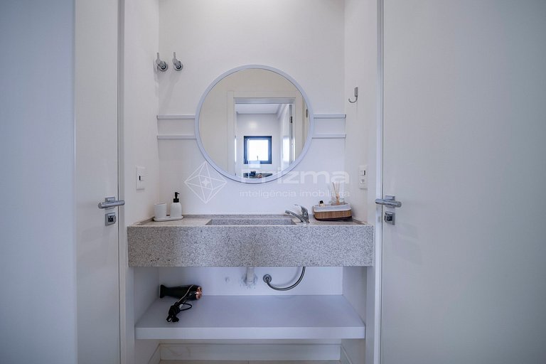 Lindo Apartamento Condomínio com Piscina