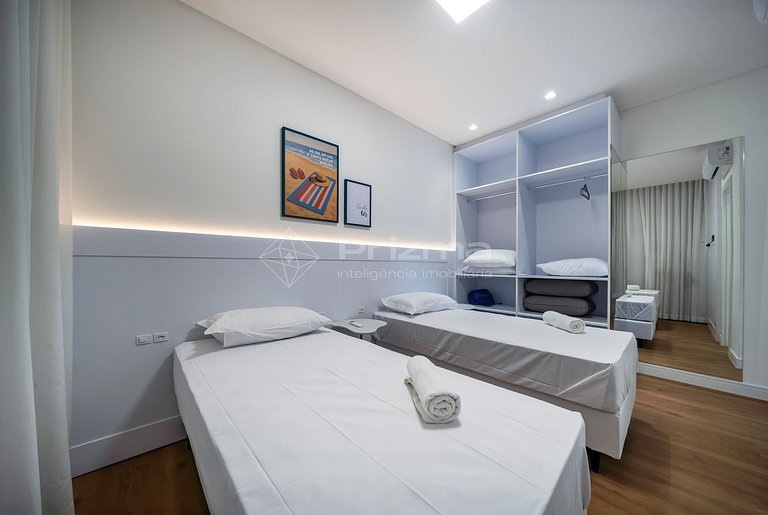 Lindo Apartamento Condomínio com Piscina