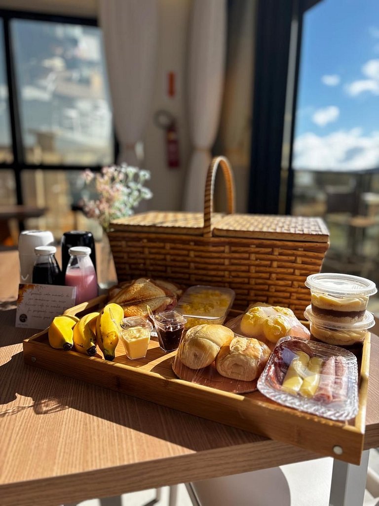 303 - Suíte com café da manhã - 120m da praia