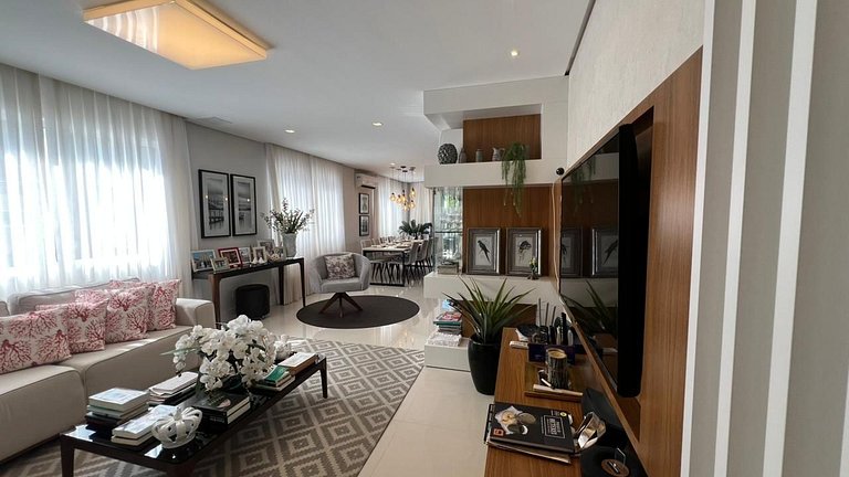 Apto c/ Piscina Privativa e Vista Mar- Condomínio de Alto Pa