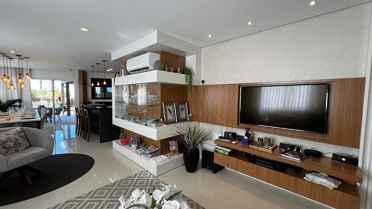 Apto c/ Piscina Privativa e Vista Mar- Condomínio de Alto Pa