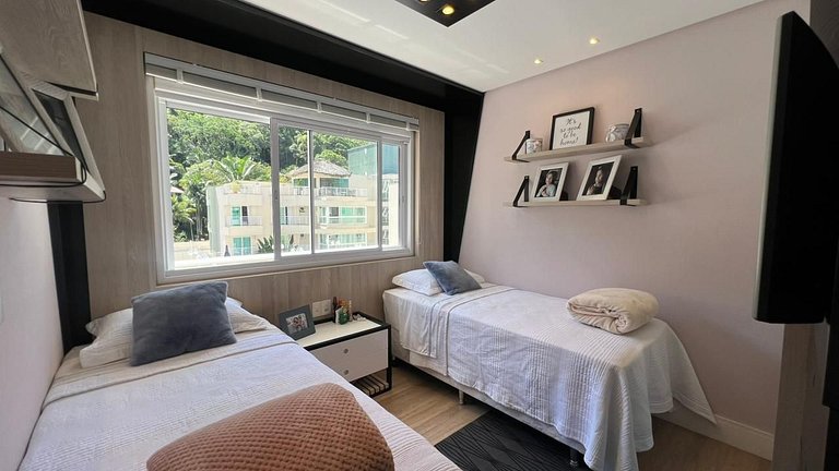 Apto c/ Piscina Privativa e Vista Mar- Condomínio de Alto Pa