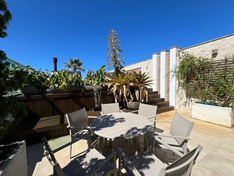 Apto c/ Piscina Privativa e Vista Mar- Condomínio de Alto Pa