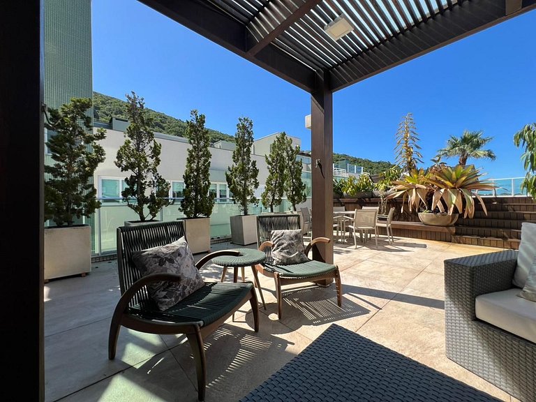 Apto c/ Piscina Privativa e Vista Mar- Condomínio de Alto Pa