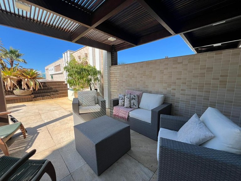 Apto c/ Piscina Privativa e Vista Mar- Condomínio de Alto Pa