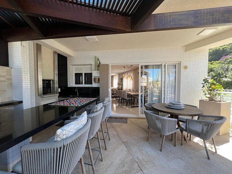 Apto c/ Piscina Privativa e Vista Mar- Condomínio de Alto Pa