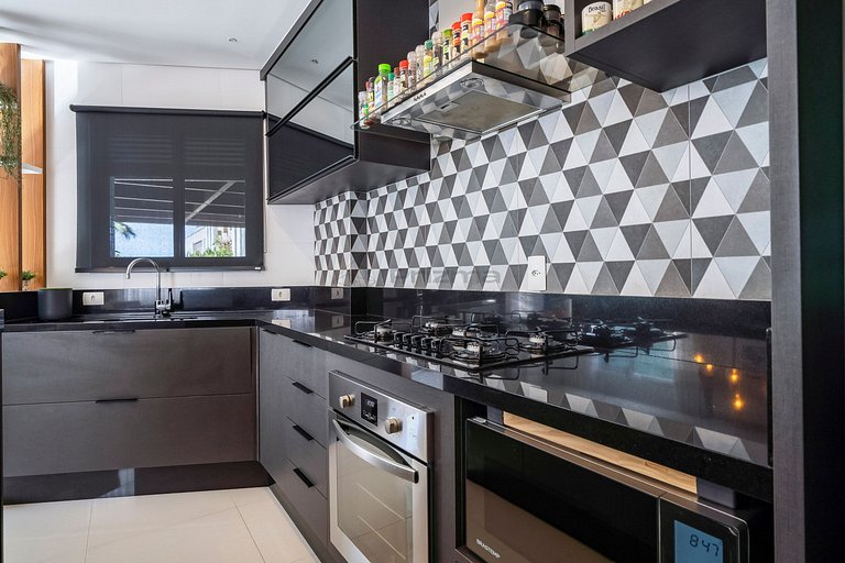 Apto c/ Piscina Privativa e Vista Mar- Condomínio de Alto Pa