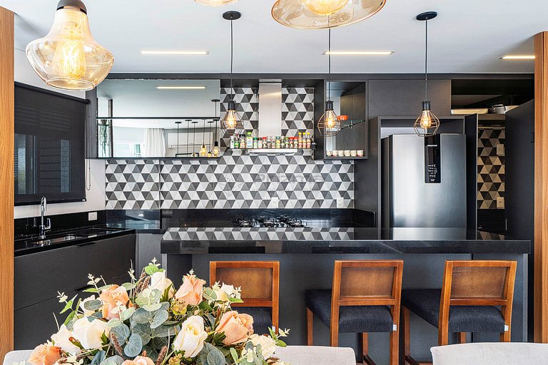 Apto c/ Piscina Privativa e Vista Mar- Condomínio de Alto Pa