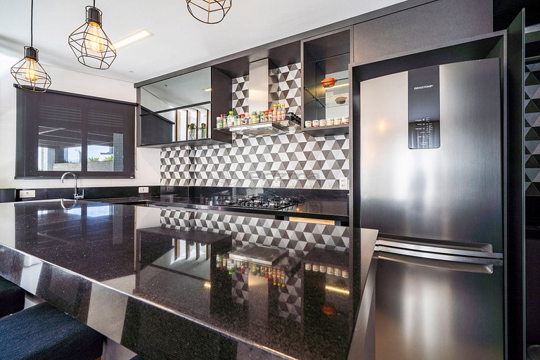 Apto c/ Piscina Privativa e Vista Mar- Condomínio de Alto Pa