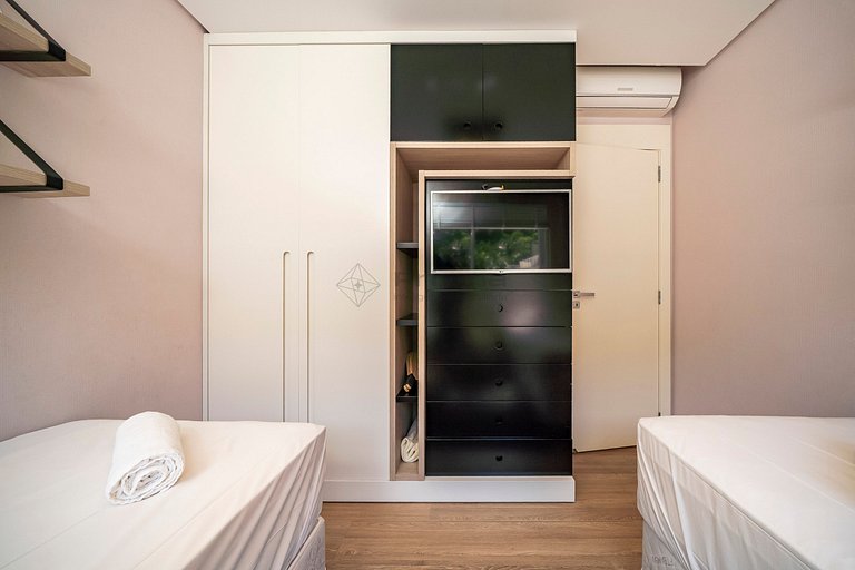 Apto c/ Piscina Privativa e Vista Mar- Condomínio de Alto Pa