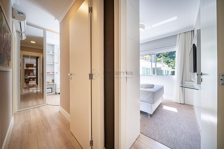 Apto c/ Piscina Privativa e Vista Mar- Condomínio de Alto Pa