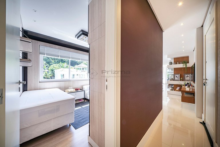 Apto c/ Piscina Privativa e Vista Mar- Condomínio de Alto Pa