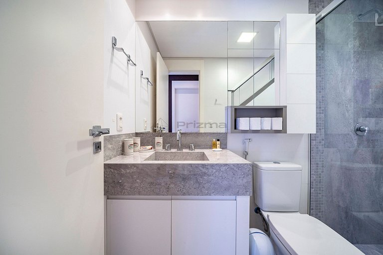 Apto c/ Piscina Privativa e Vista Mar- Condomínio de Alto Pa