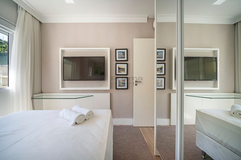 Apto c/ Piscina Privativa e Vista Mar- Condomínio de Alto Pa