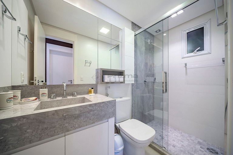 Apto c/ Piscina Privativa e Vista Mar- Condomínio de Alto Pa